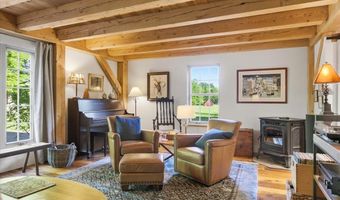 908 Old Franconia Rd, Bethlehem, NH 03574