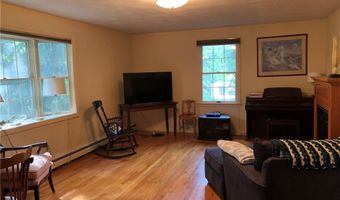 2 Marywood Ln, Cumberland, RI 02864