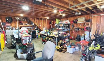 201 LAKE CHARLES Dr, Alpine, AL 35014