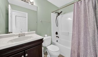 1141 Stonegate Rd, Algonquin, IL 60102