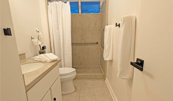 1450 Onioni St, Kailua, HI 96734