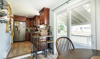 43 Parker Ave, Warren, RI 02885