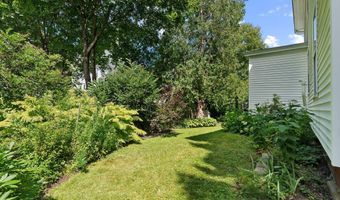 23 Mckinley St, Bangor, ME 04401