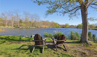 77 Windward Ln, Bristol, RI 02809