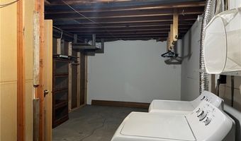 1423 Hickory St, Atchison, KS 66002