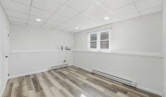 1 Nichole Ln, Coventry, RI 02816
