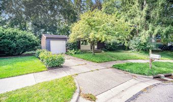 1020 Traver Ct, Ann Arbor, MI 48105