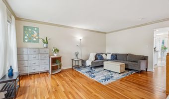 21180 HEDGEROW Ter, Ashburn, VA 20147