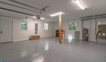 252 S Taxiway Dr, Albany, KY 42602