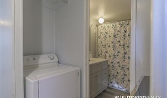 23 3rd Ave W, Deaver, WY 82421