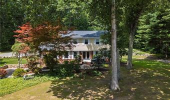 2 Elizabeth Ann Dr, Johnston, RI 02919