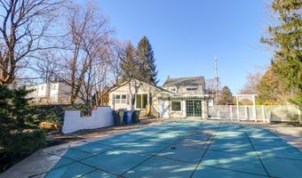 42 Cherry Tree Farm Rd, Middletown, NJ 07748