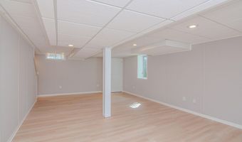 1848 Harley Dr, Ann Arbor, MI 48103