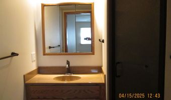 104 E 22nd St, Atlantic, IA 50022