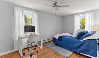 56 Pasture Farm Dr, Middletown, RI 02842