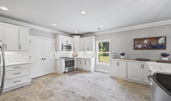 1005 Renfroe Lk, Auburn, GA 30011