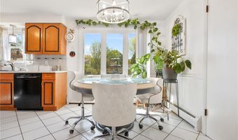 1 Pinehurst Rd, East Providence, RI 02915