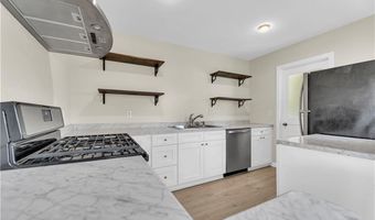 813 NW A St, Bentonville, AR 72712