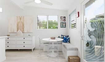 531 Kaiemi St, Kailua, HI 96734