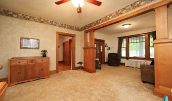 105 N 7th St, Beresford, SD 57004