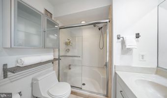 2106 CHESAPEAKE HARBOUR Dr 202, Annapolis, MD 21403