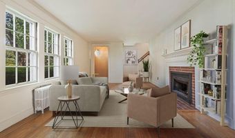 5 Phillips Rd, Falmouth, ME 04105