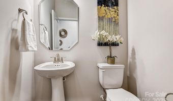 8030 Downy Oak Ln, Charlotte, NC 28269