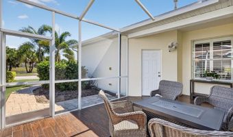 5610 GOLDEN ISLES Dr, Apollo Beach, FL 33572