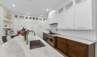 508 ISLEBAY Dr, Apollo Beach, FL 33572