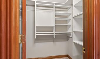 1908 Bent Tree Ct, Auburn, IN 46706