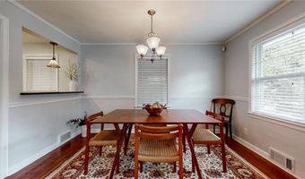 2461 Woodridge Dr, Decatur, GA 30033