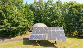 464 Poole Rd, Ball Ground, GA 30107