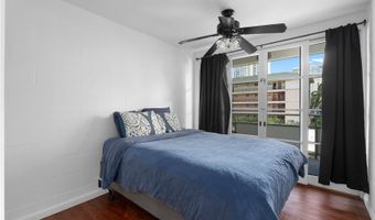 445 Kaiolu St 407, Honolulu, HI 96815