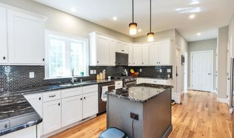 6 Eagle Perch Dr 9, Boscawen, NH 03303