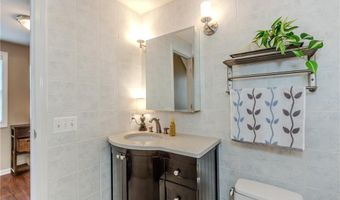 25 Venturi Grn A, North Providence, RI 02904