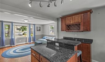 83 Bateman Ave, Cranston, RI 02920