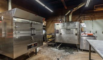 212 S Hickory St, Abbott, TX 76621