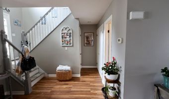 4 Sickle St, Andover, NJ 07801