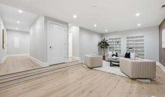 5047 MACARTHUR Blvd NW, Washington, DC 20016