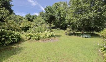 42 Hopkins Ave, Johnston, RI 02919