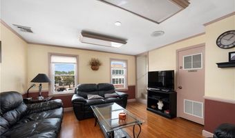 15 Thomas St, North Providence, RI 02911
