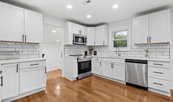 107 CLINTON St, Delaware City, DE 19706