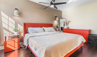 737 W Happfield Dr, Arlington Heights, IL 60004