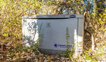 408 HAWKS NEST Dr, Baker, WV 26801