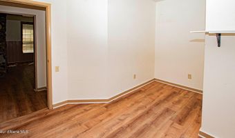 6962 Oak St, Bonners Ferry, ID 83805
