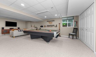 1692 Enclave Ln, Ann Arbor, MI 48103