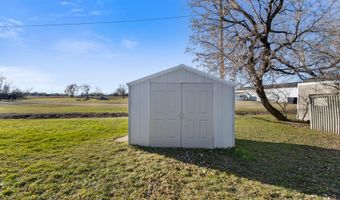 2325 Countryaire Estates Dr, Aberdeen, SD 57401