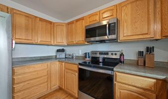 1513 SUNNY Hl, Cheyenne, WY 82001