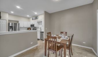 367 Emerald Ln, Algonquin, IL 60102
