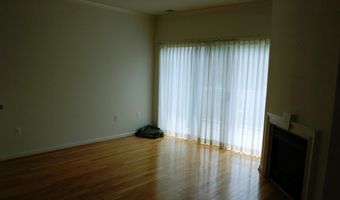 3101 N HAMPTON Dr 109, Alexandria, VA 22302